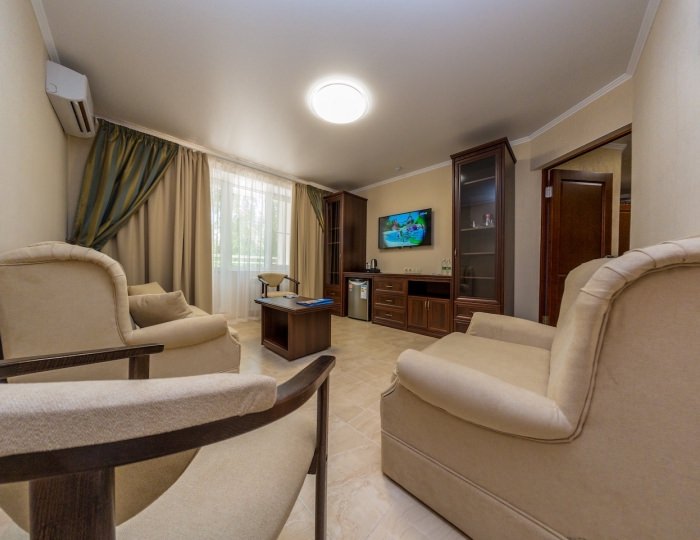 Люкс двухкомнатный с балконом (корпус 2,3) - Санаторий «Парус» Анапа